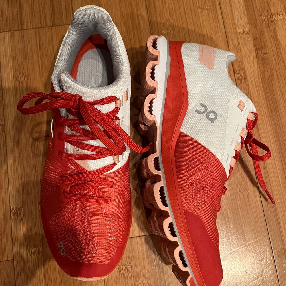 On Cloudsurfer Running shoes